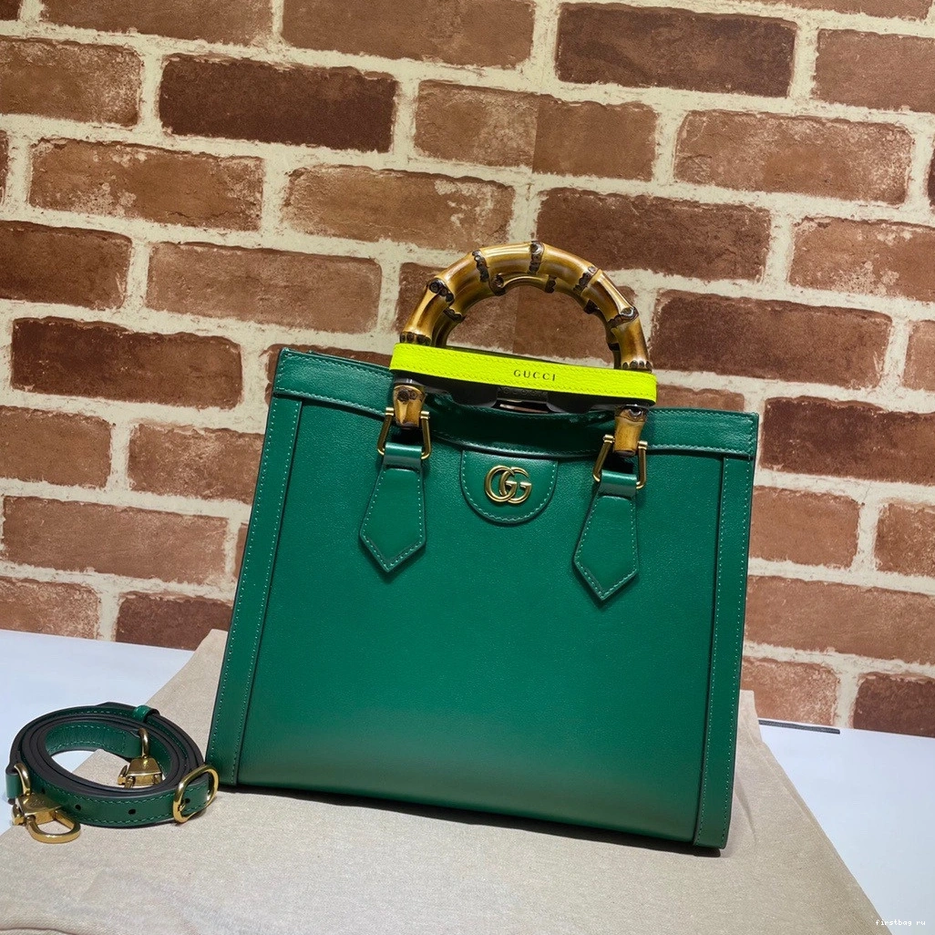 First bag ru Gucci bag tote Diana small 0820